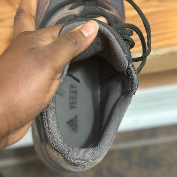 Yeezy Boost 70 Mauve Men’s Size 6 Sneakers - Picture 3 of 16